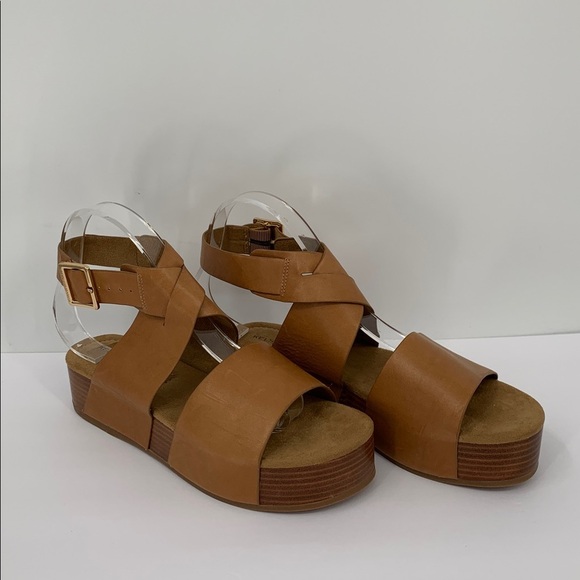 Kelsi Dagger Dunes platform sandal brown leather ankle strap wide shoe new 9 - Picture 2 of 6